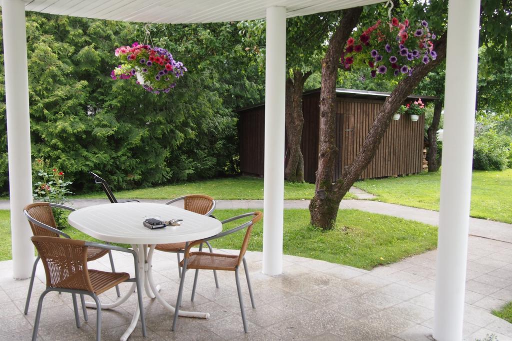 Maenni Guesthouse Haapsalu Kültér fotó