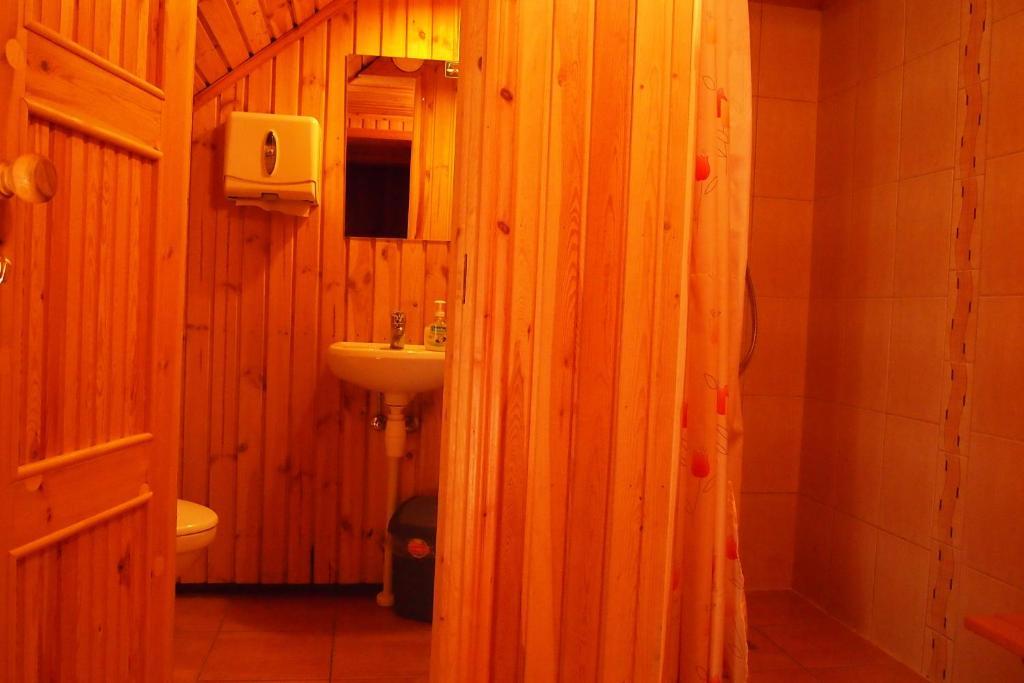 Maenni Guesthouse Haapsalu Szoba fotó
